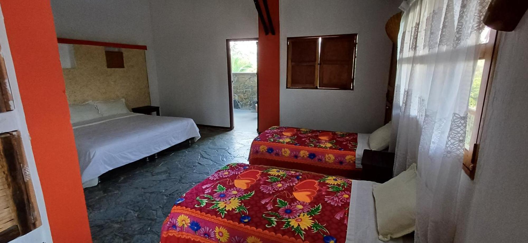 Finca Hotel Palmas Frente A Panaca กิมบายา ภายนอก รูปภาพ