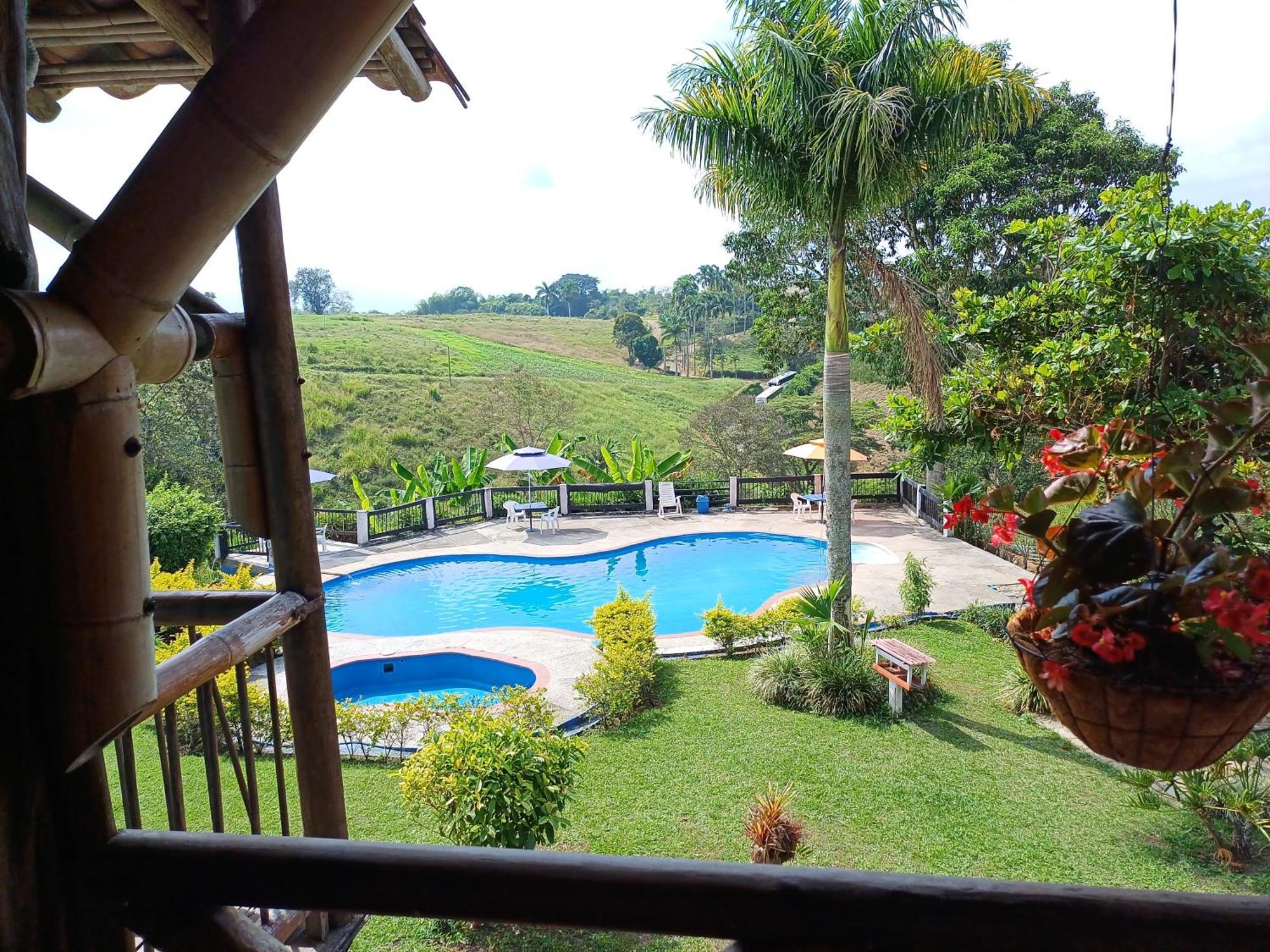 Finca Hotel Palmas Frente A Panaca กิมบายา ภายนอก รูปภาพ